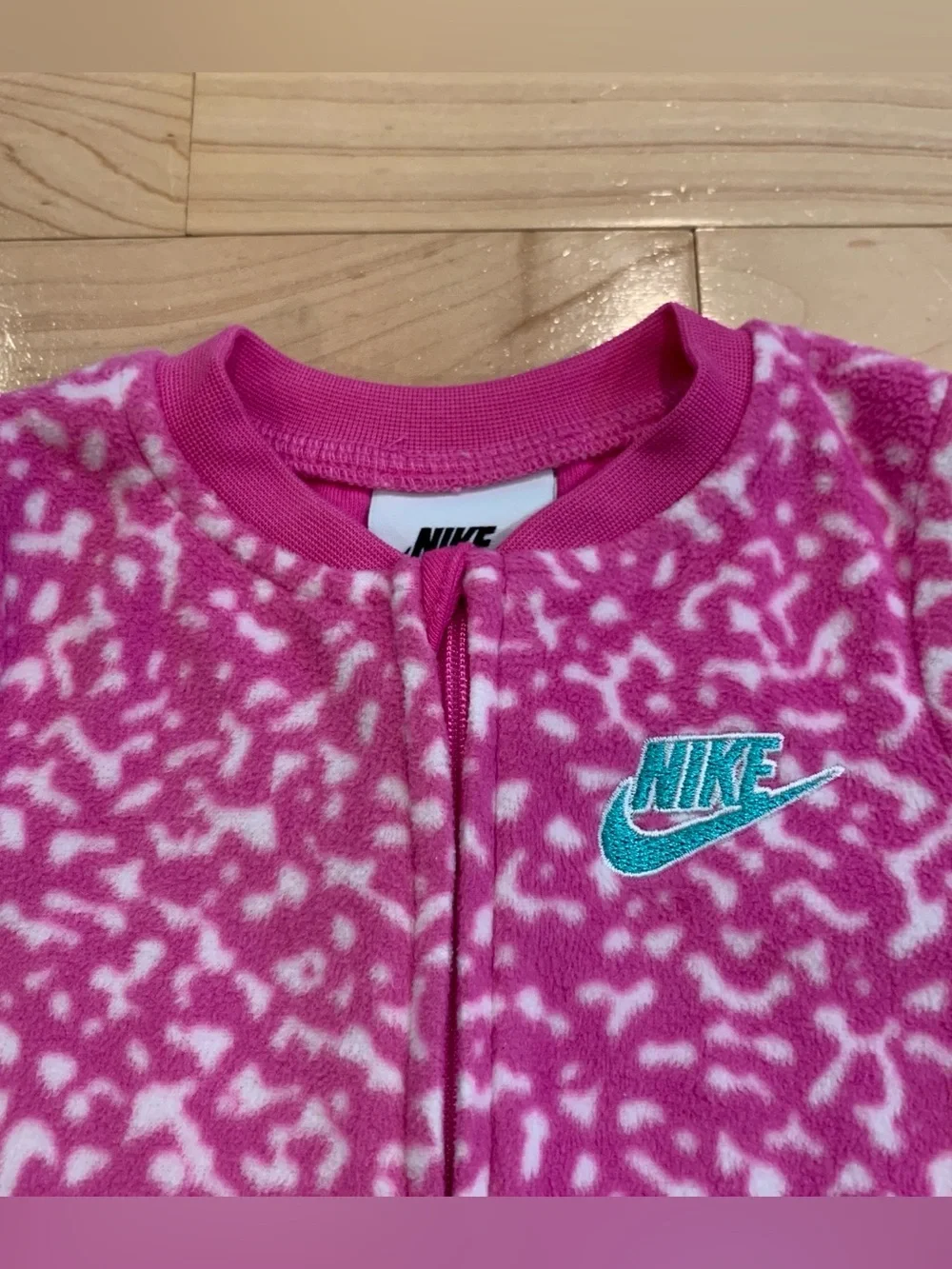 Nike Baby Girl Fleece Footed Sleeper Size 3 Months (3M)
